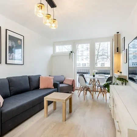Toffee Center Apartment